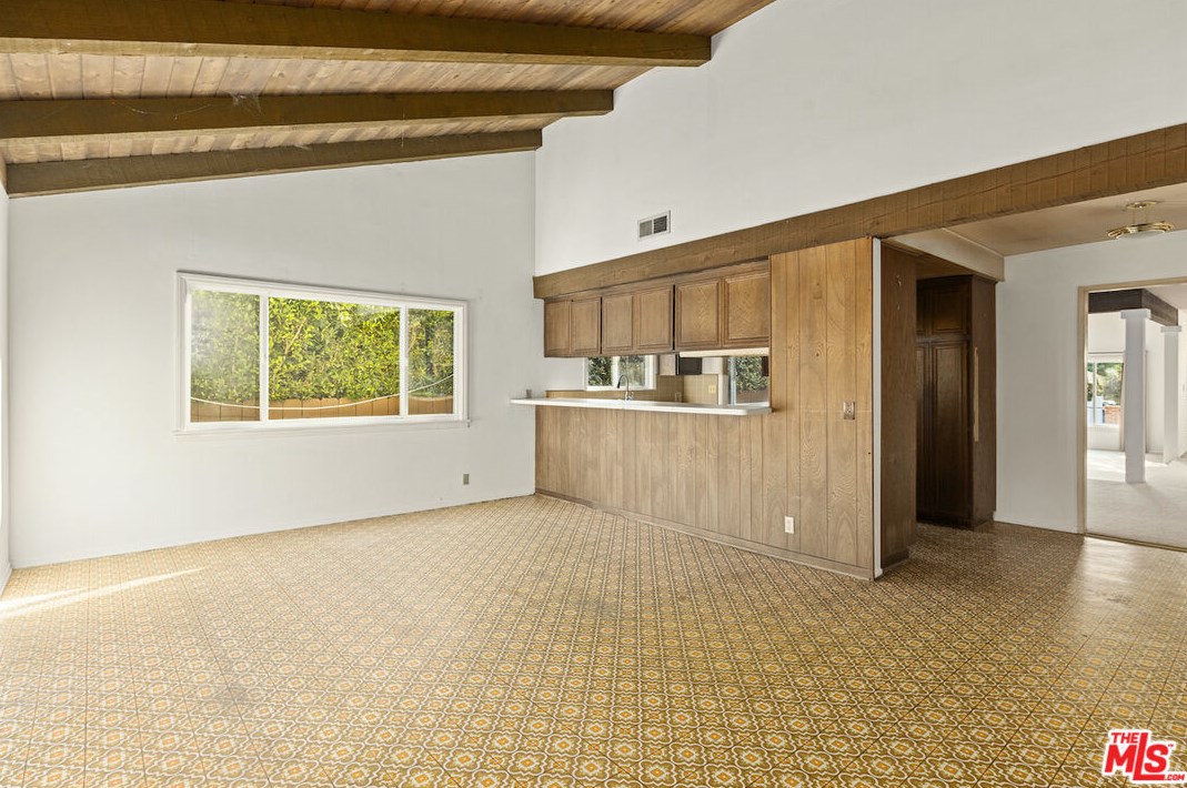 2710 Granville Ave, Los Angeles CA  90064-3604 exterior
