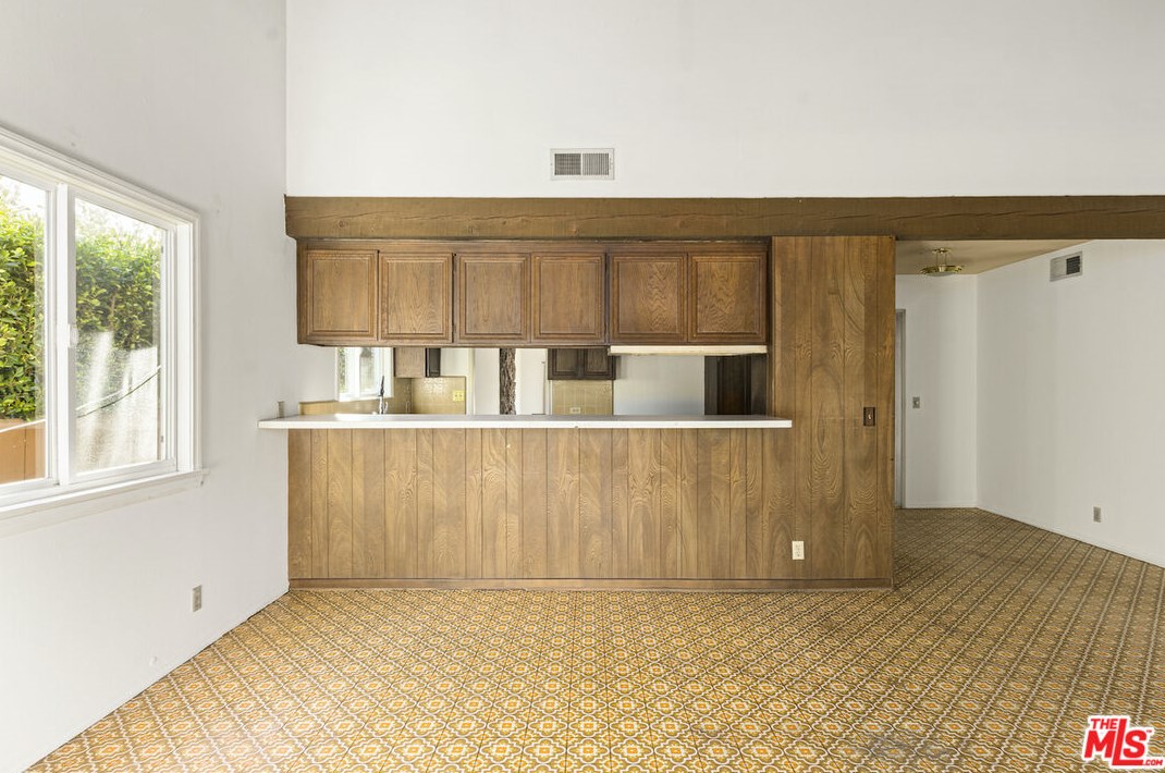 2710 Granville Ave, Los Angeles CA  90064-3604 exterior