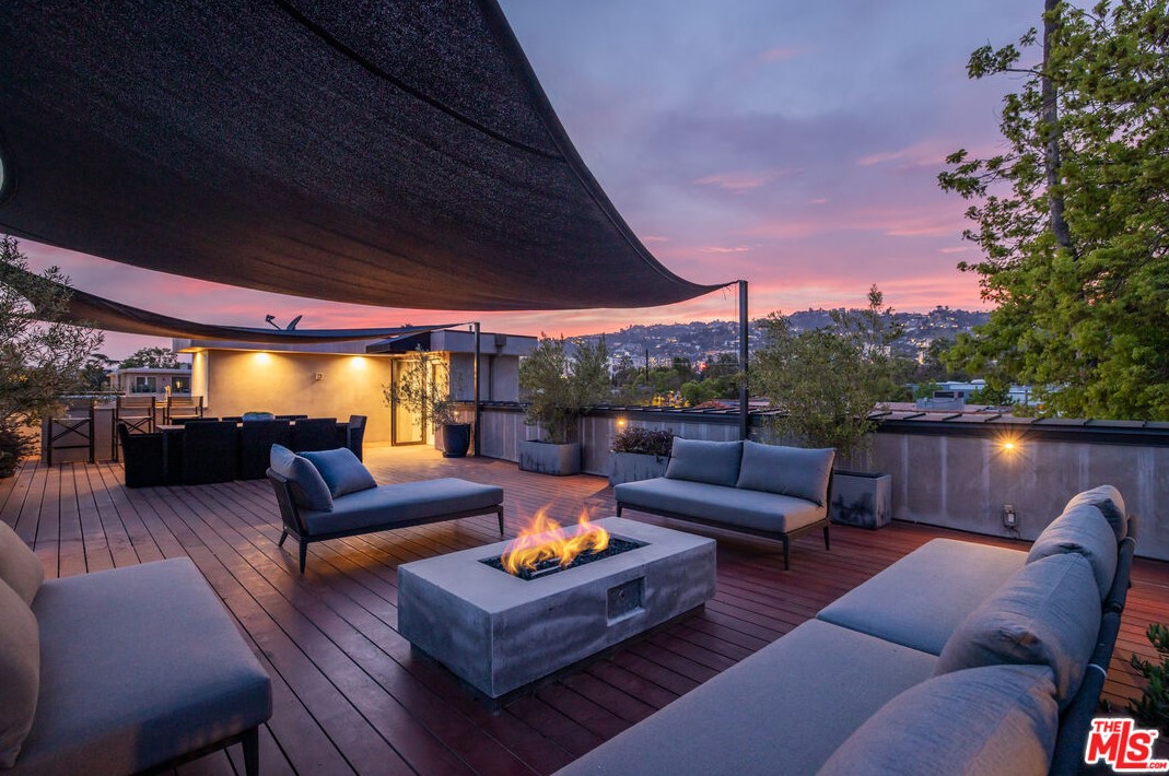 738 Harper Ave, Los Angeles CA  90048-3503 exterior
