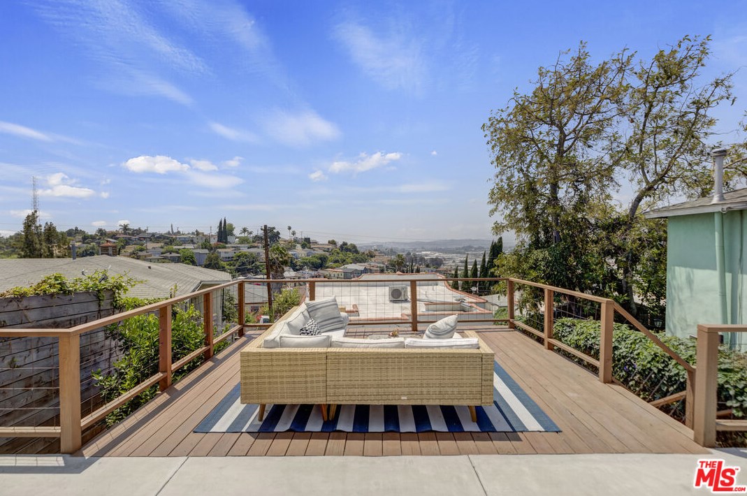 1336 Helen Dr, Los Angeles CA  90063-3222 exterior