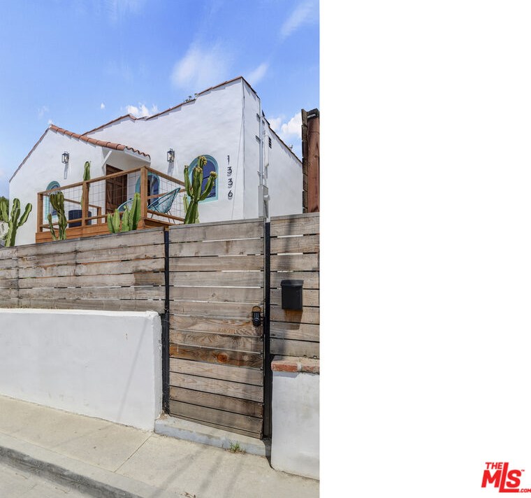 1336 Helen Dr, Los Angeles CA  90063-3222 exterior