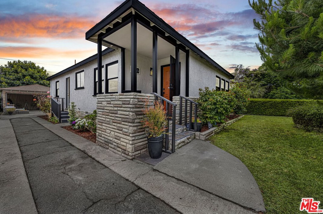 10816 Lawler St, Los Angeles CA  90034-5413 exterior