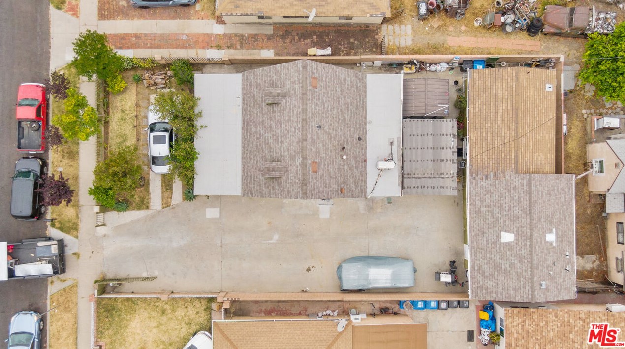 13737 Mercer St, Los Angeles CA  91331-3645 exterior