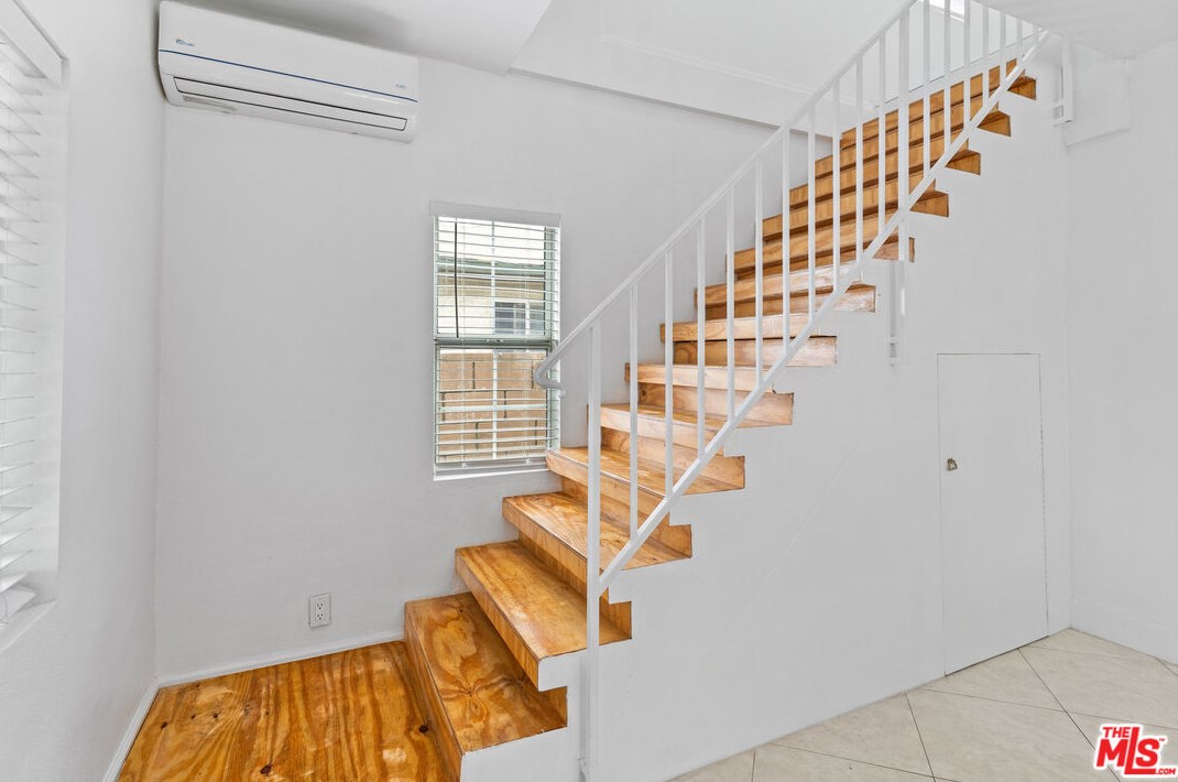 13737 Mercer St, Los Angeles CA  91331-3645 exterior