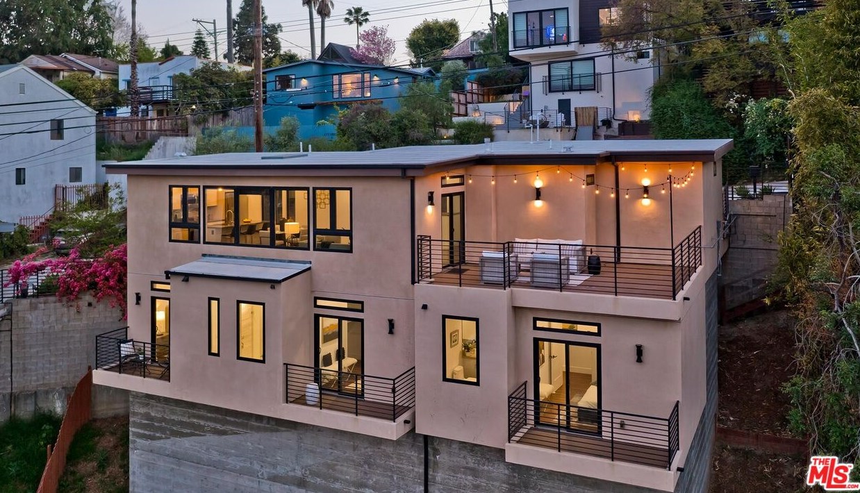 4758 Glenalbyn Dr, Los Angeles CA  90065-5002 exterior