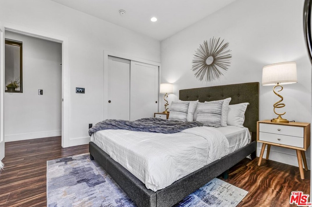 4758 Glenalbyn Dr, Los Angeles CA  90065-5002 exterior