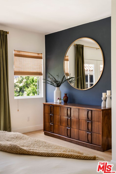 3827 Cherrywood Ave, Los Angeles CA  90008-2645 exterior