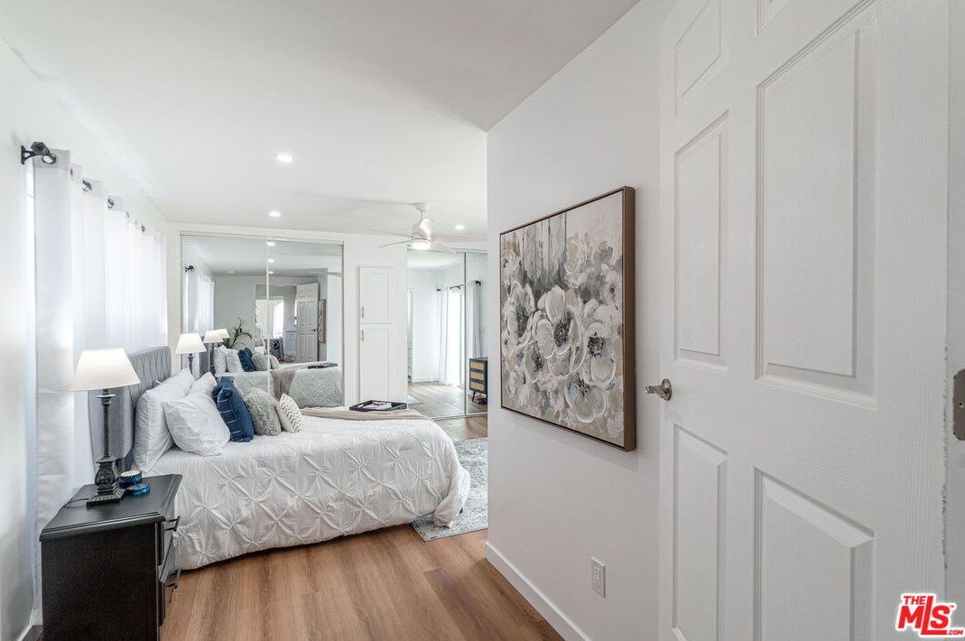 7810 Brighton Ave, Los Angeles CA  90047-2849 exterior