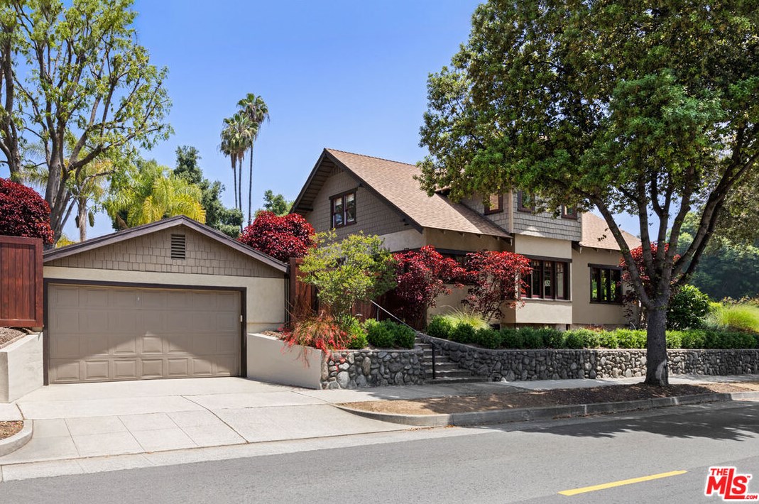 917 El Molino Ave, Pasadena CA  91104-3645 exterior