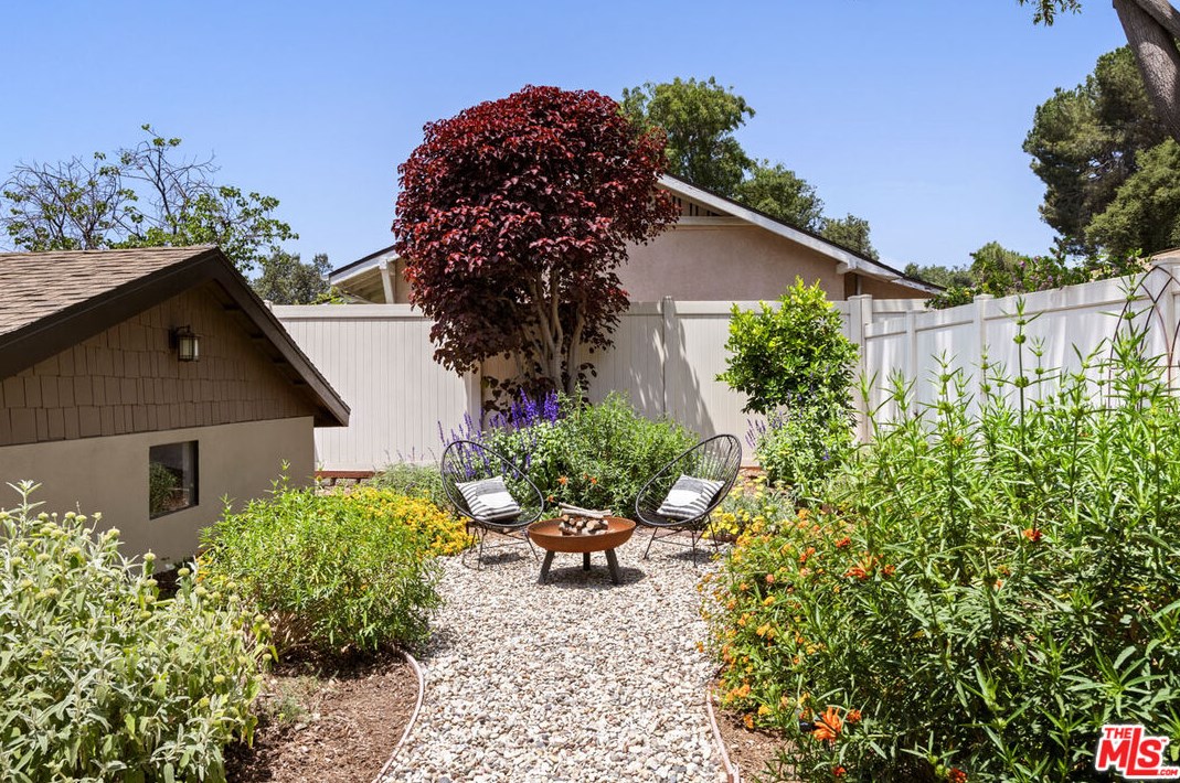 917 El Molino Ave, Pasadena CA  91104-3645 exterior