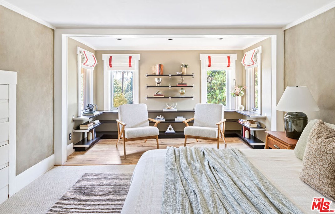 917 El Molino Ave, Pasadena CA  91104-3645 exterior