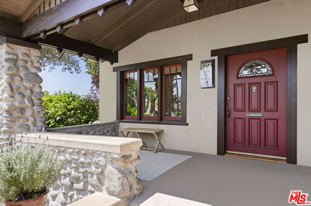 917 El Molino Ave, Pasadena CA  91104-3645 exterior