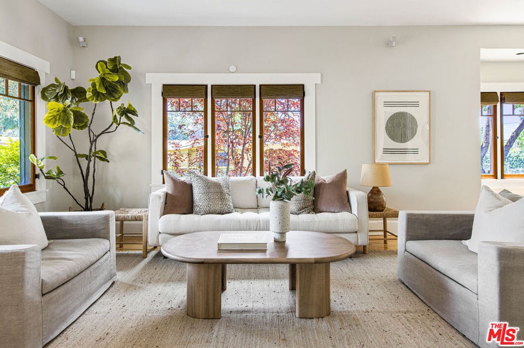 917 El Molino Ave, Pasadena CA  91104-3645 exterior