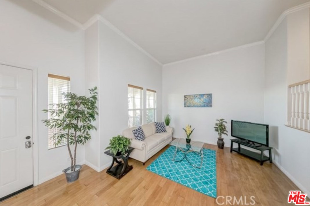 2098 Arnold Way, Fullerton CA 92833-2143 exterior