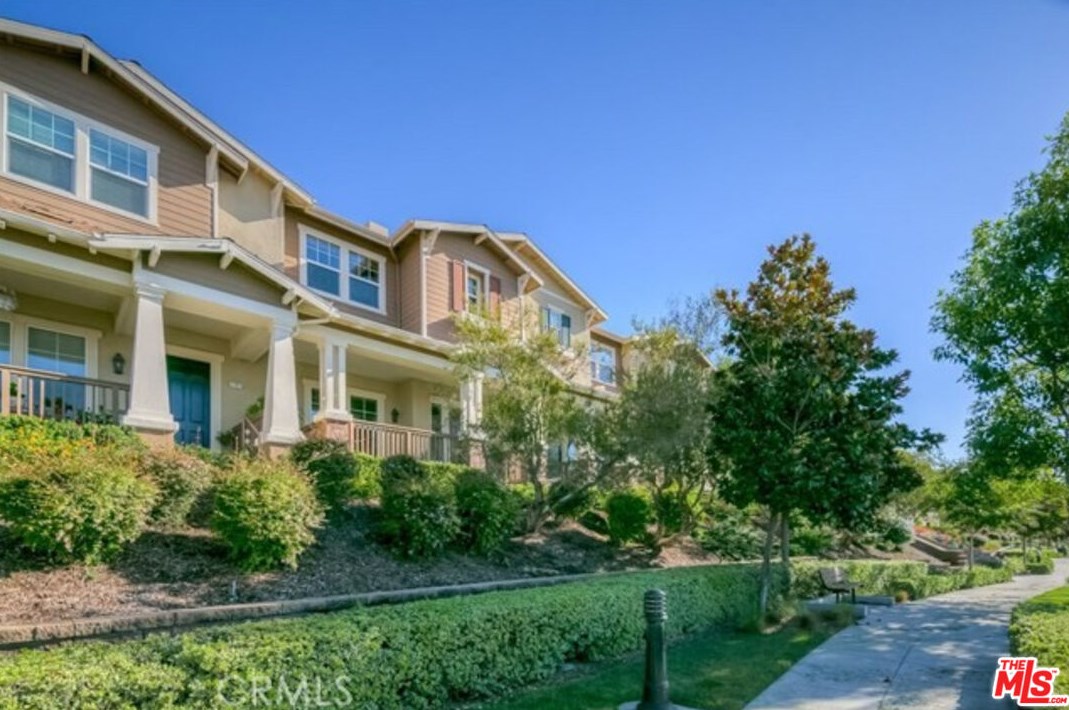 2098 Arnold Way, Fullerton CA 92833-2143 exterior