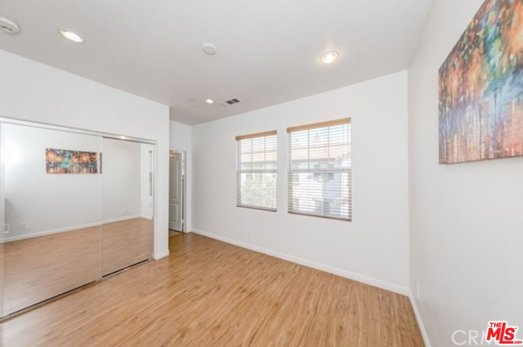 2098 Arnold Way, Fullerton CA 92833-2143 exterior