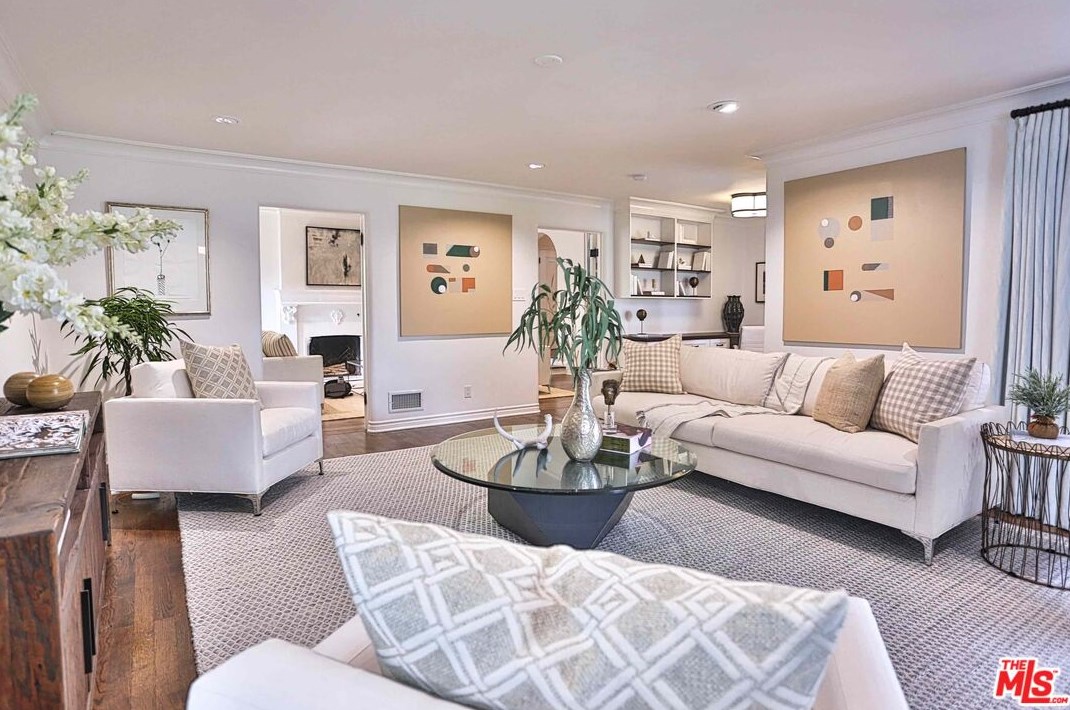 1360 Virginia Ave, Glendale CA 91202-1530 exterior