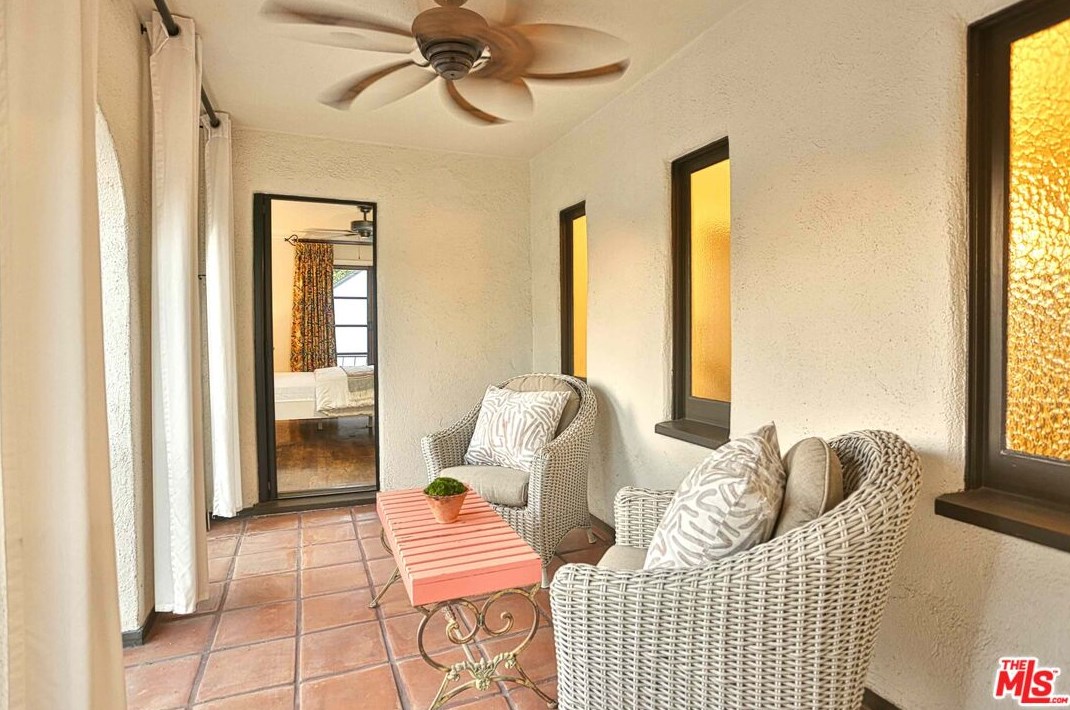 1360 Virginia Ave, Glendale CA 91202-1530 exterior