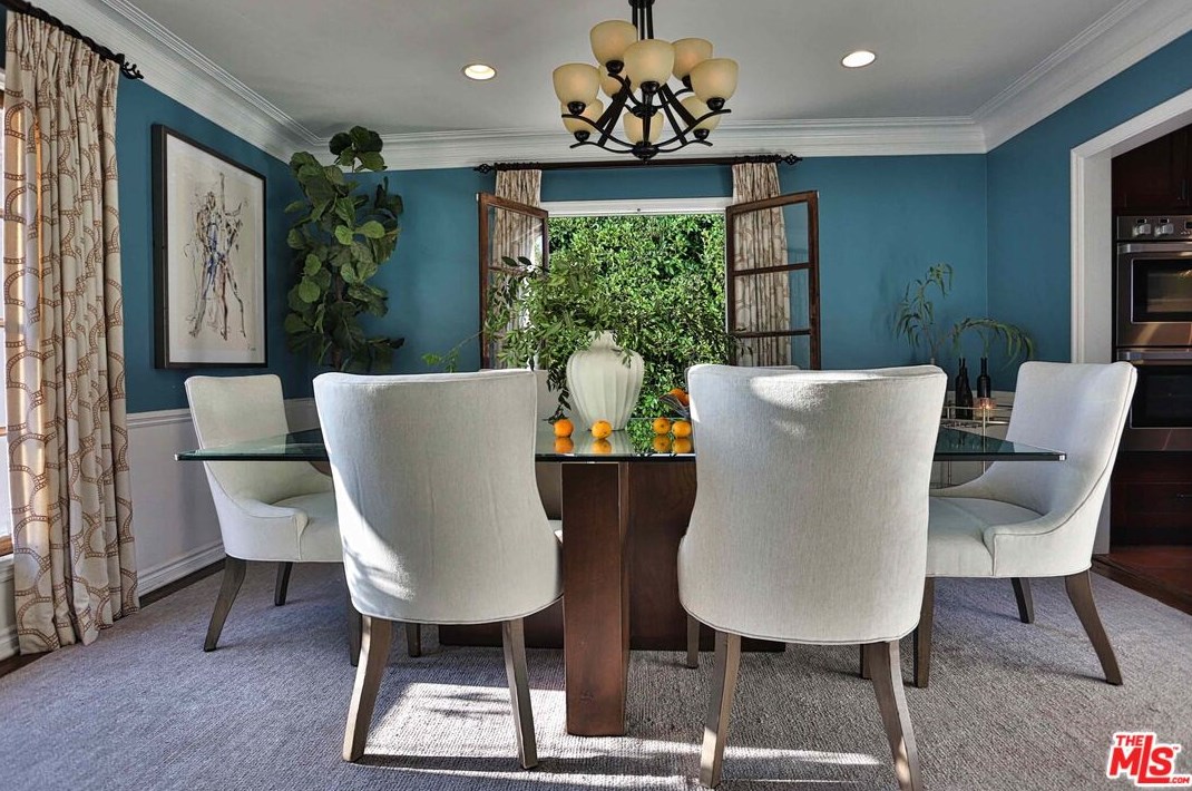 1360 Virginia Ave, Glendale CA 91202-1530 exterior