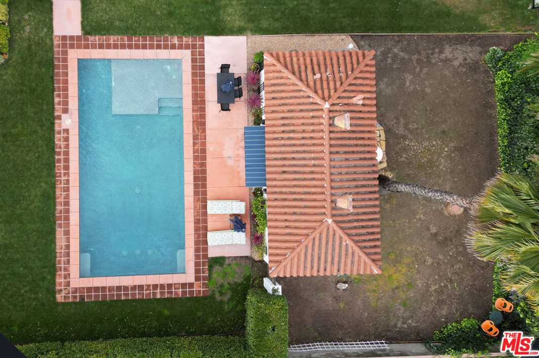 1360 Virginia Ave, Glendale CA 91202-1530 exterior