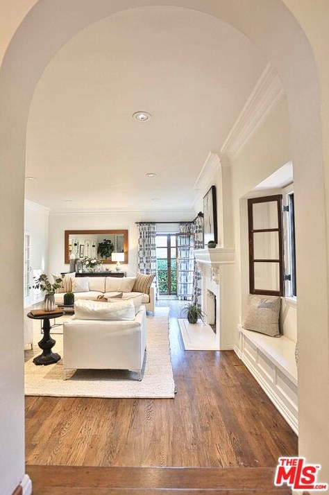 1360 Virginia Ave, Glendale CA 91202-1530 exterior