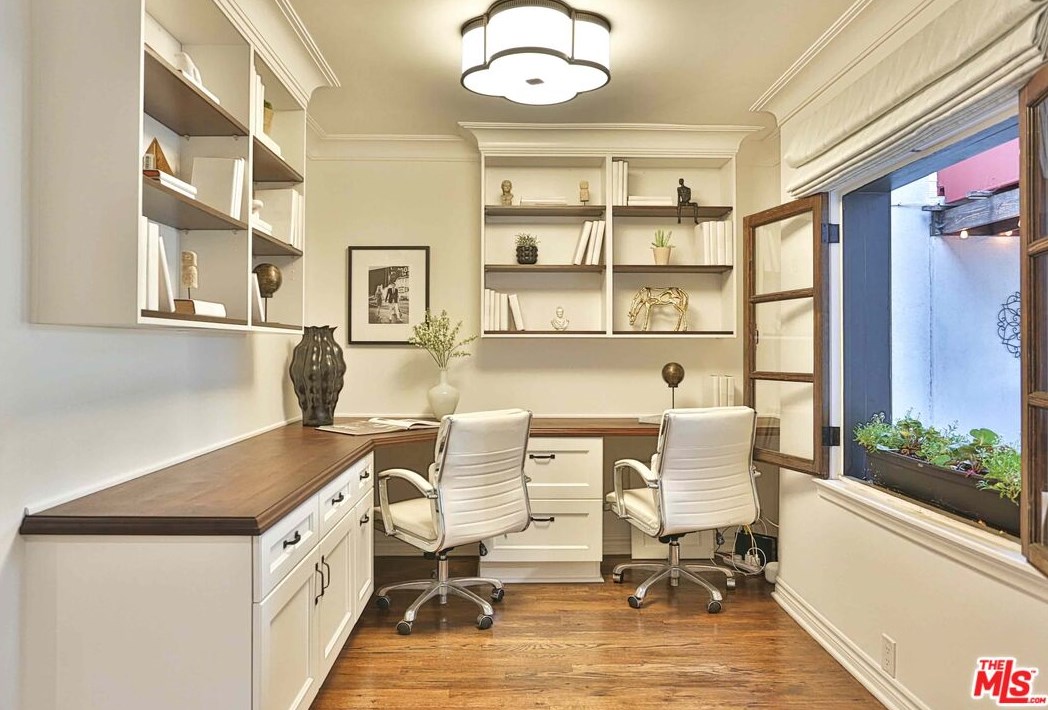 1360 Virginia Ave, Glendale CA 91202-1530 exterior