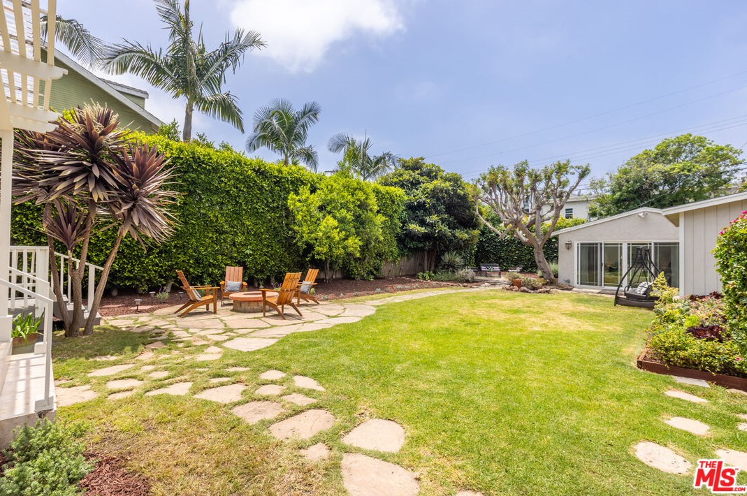 4071 Tivoli Ave, Los Angeles CA  90066-5103 exterior