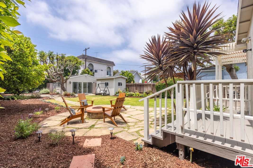 4071 Tivoli Ave, Los Angeles CA  90066-5103 exterior