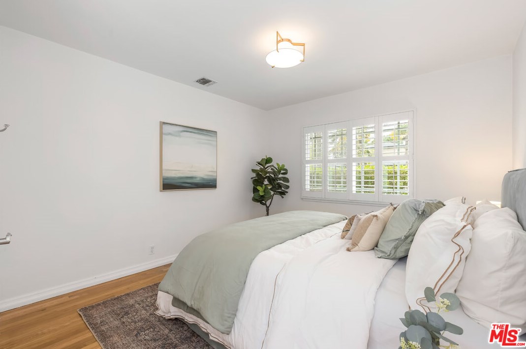 4071 Tivoli Ave, Los Angeles CA  90066-5103 exterior