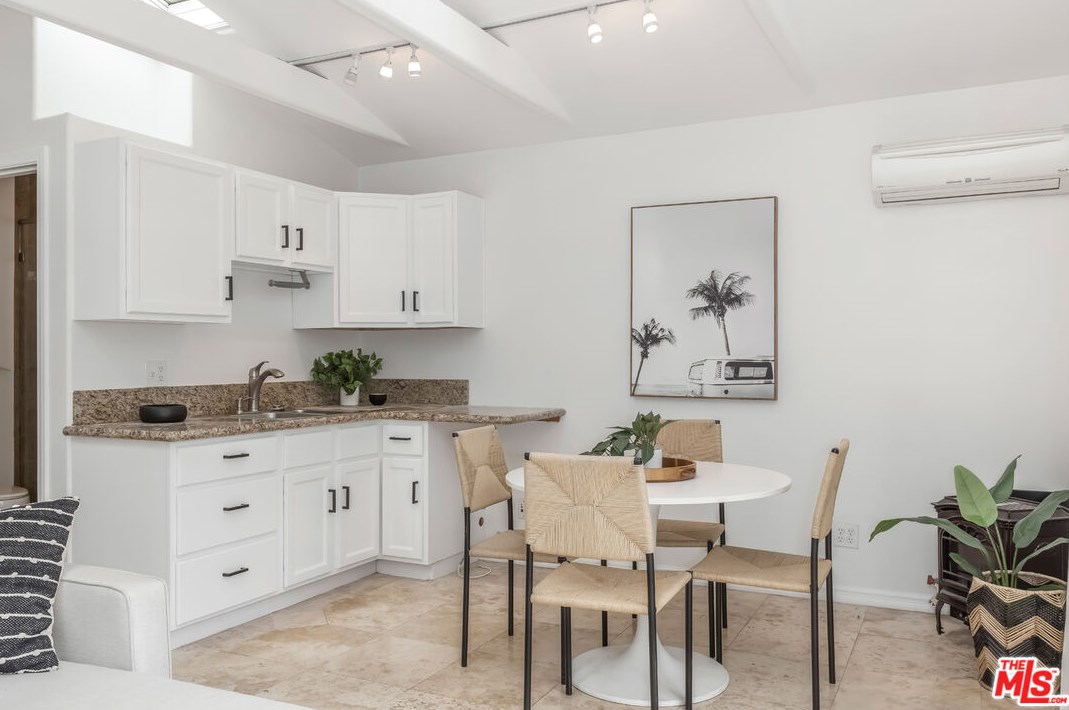 4071 Tivoli Ave, Los Angeles CA  90066-5103 exterior