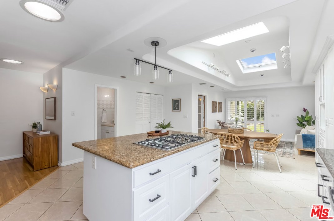 4071 Tivoli Ave, Los Angeles CA  90066-5103 exterior