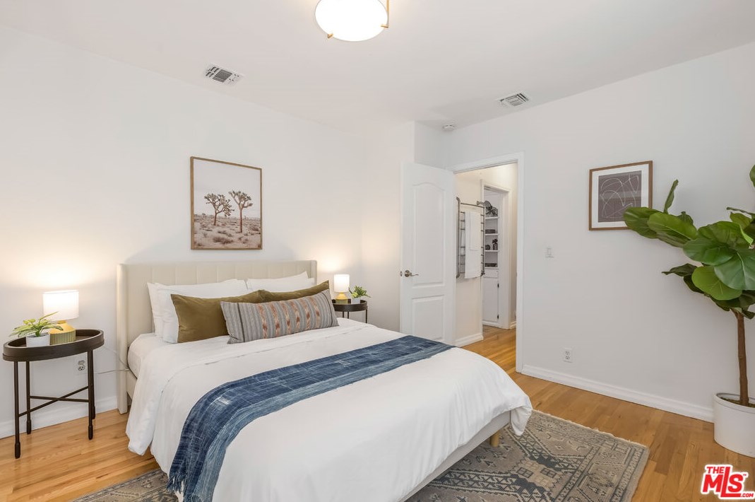 4071 Tivoli Ave, Los Angeles CA  90066-5103 exterior