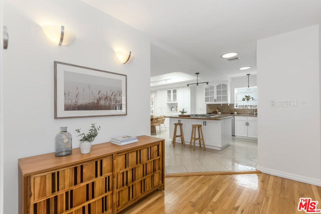 4071 Tivoli Ave, Los Angeles CA  90066-5103 exterior