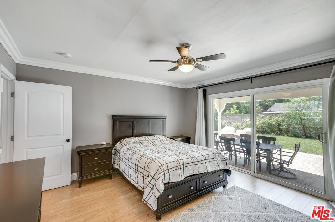 16810 Minnehaha St, San Fernando CA  91344-5920 exterior