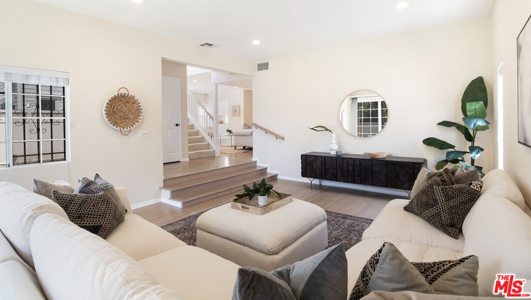9410 Hargis St, Los Angeles CA  90034-1849 exterior