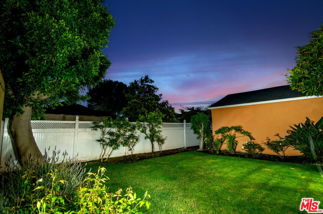 9410 Hargis St, Los Angeles CA  90034-1849 exterior