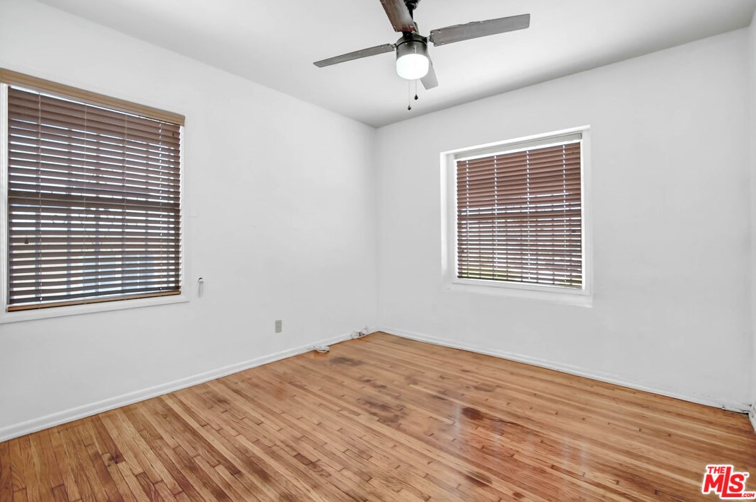 145 124th St, Los Angeles CA  90044-3809 exterior