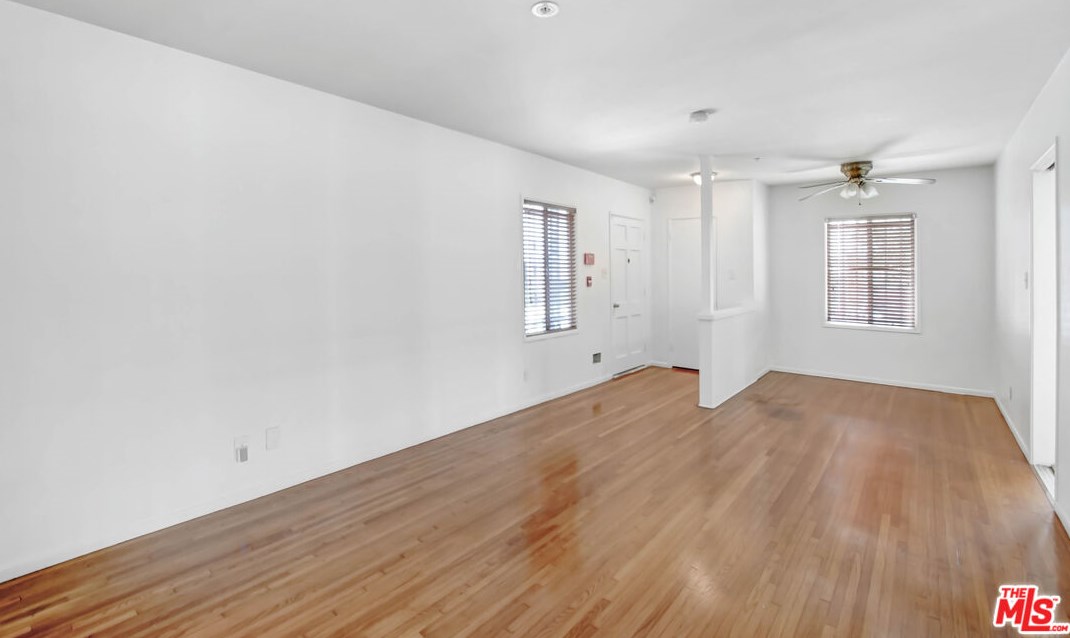 145 124th St, Los Angeles CA  90044-3809 exterior