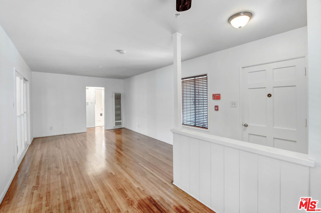 145 124th St, Los Angeles CA  90044-3809 exterior