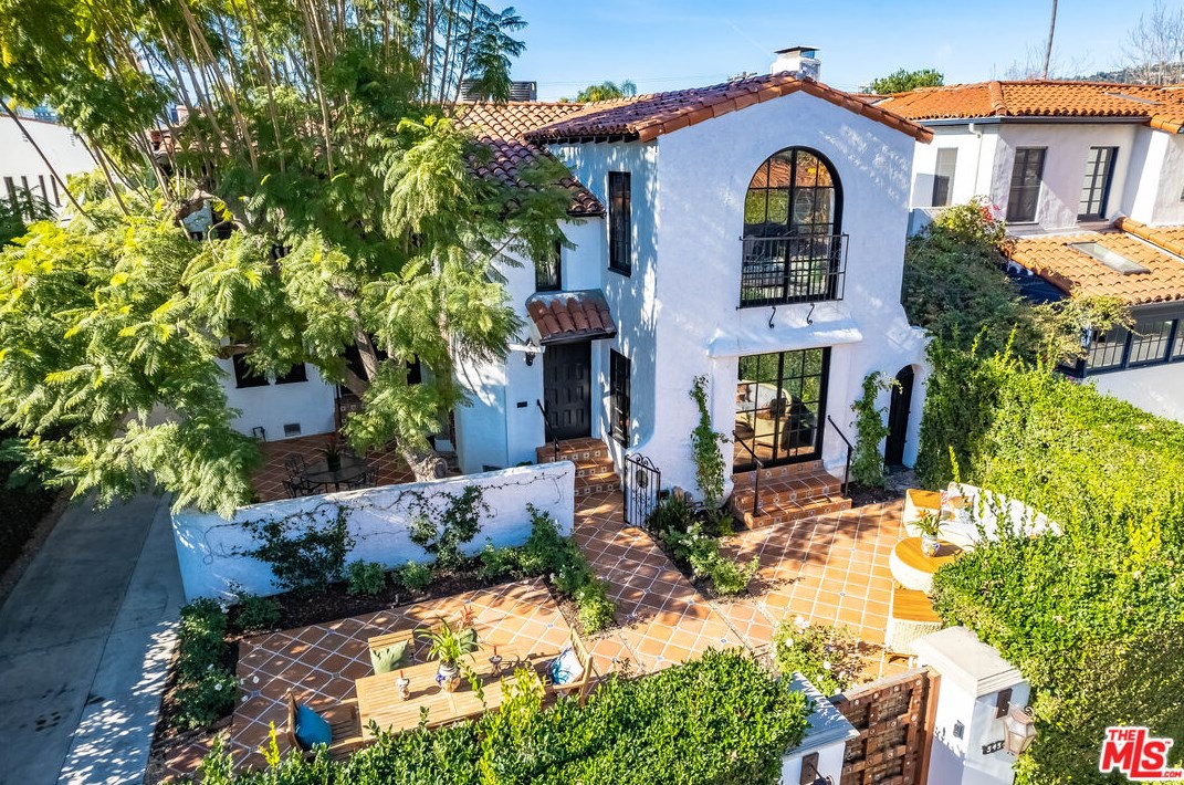 341 Croft Ave, Los Angeles CA  90048-2506 exterior