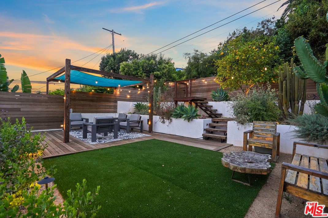 1909 Lansdowne Ave, Los Angeles CA  90032-4143 exterior