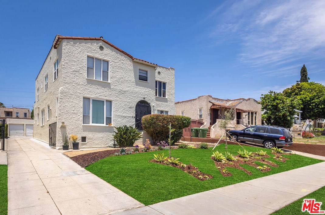 1365 Keniston Ave, Los Angeles CA  90043-3711 exterior