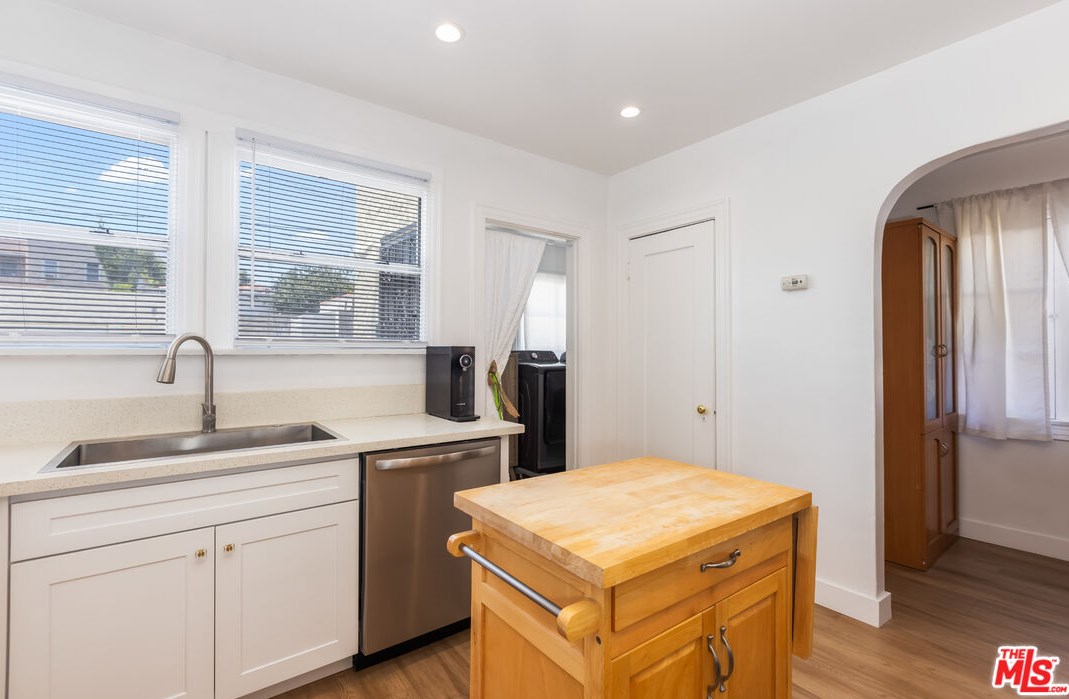 1365 Keniston Ave, Los Angeles CA  90043-3711 exterior