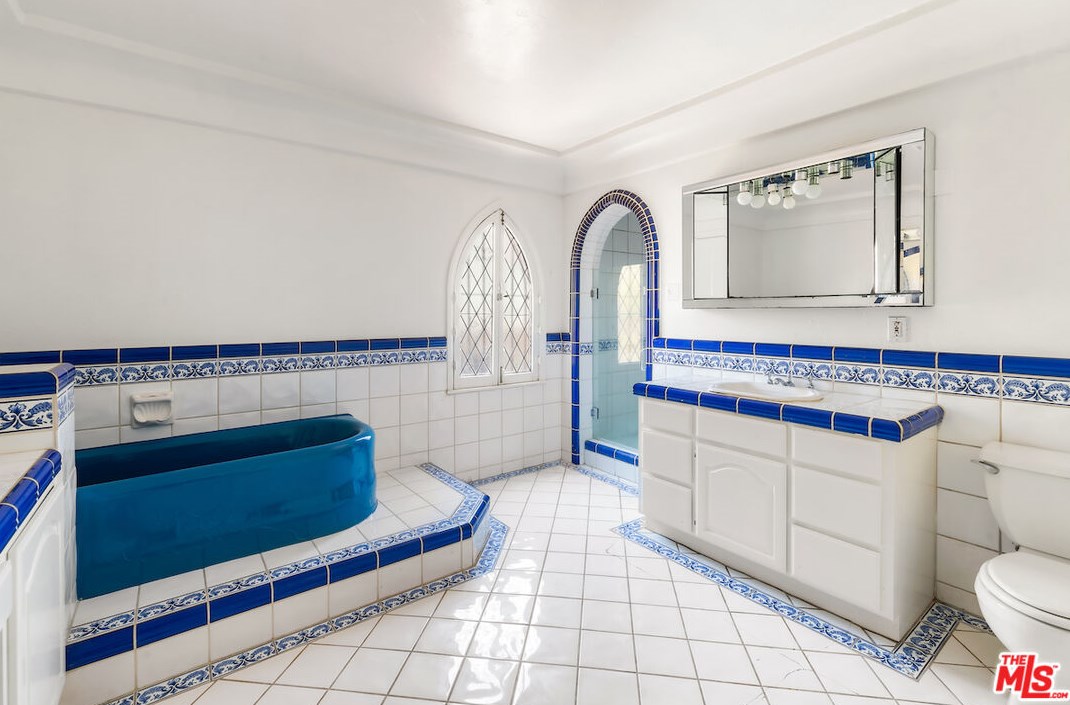 3454 48th St, Los Angeles CA  90043-1203 exterior
