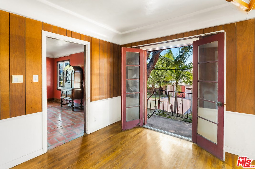 3454 48th St, Los Angeles CA  90043-1203 exterior