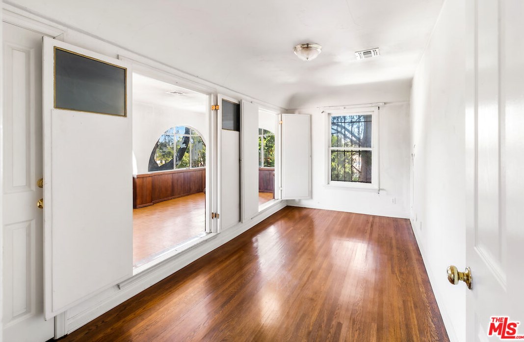 3454 48th St, Los Angeles CA  90043-1203 exterior