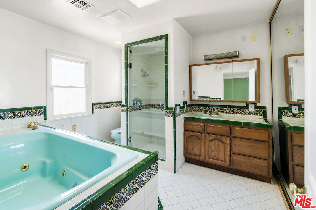 3454 48th St, Los Angeles CA  90043-1203 exterior