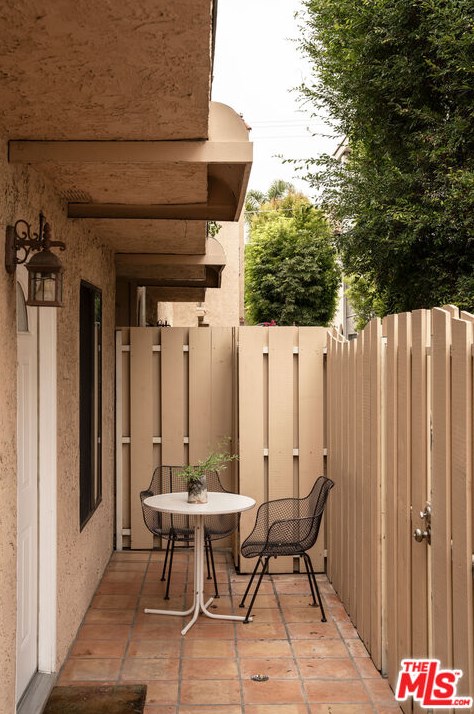 10667 Wilkins Ave, Los Angeles CA  90024-5836 exterior