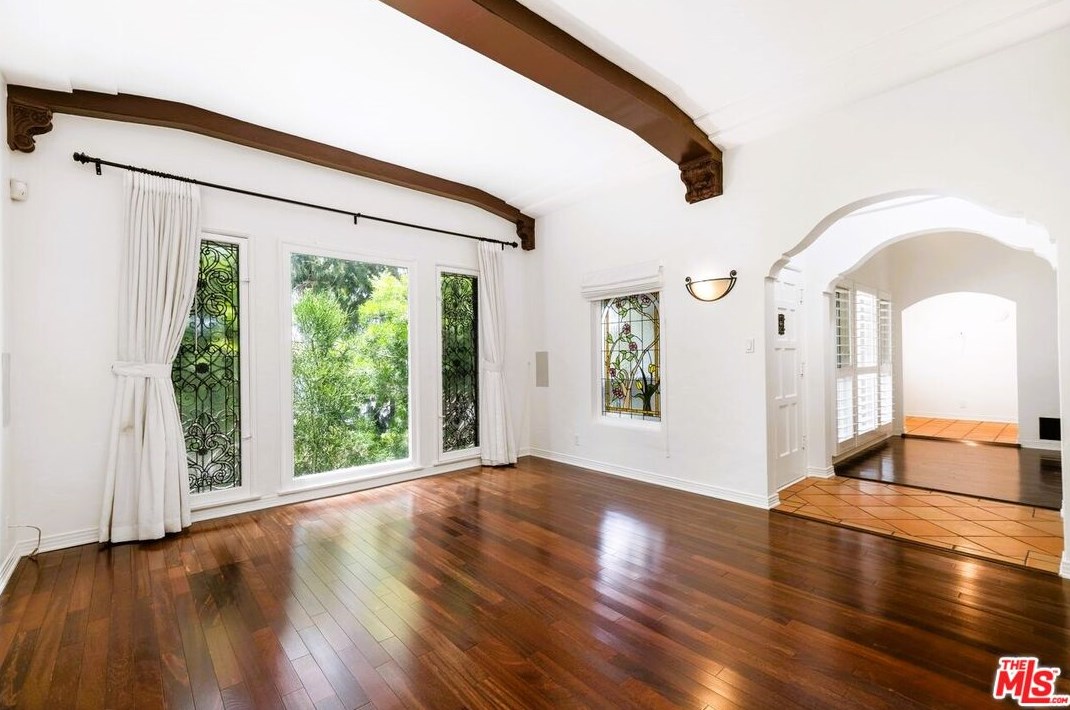 8283 4th St, Los Angeles CA  90048-1834 exterior