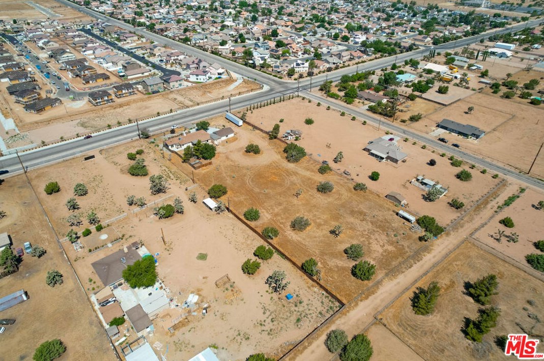 8849 Maple Ave, Hesperia CA  92345-3739 exterior